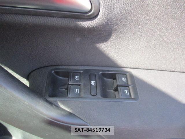 VolksWagen POLO 2014-06 8360543-10