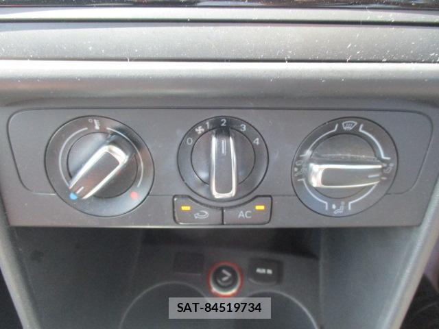 VolksWagen POLO 2014-06 8360543-5