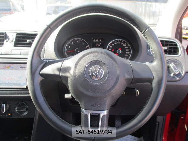 VolksWagen POLO 2014-06 8360543-6