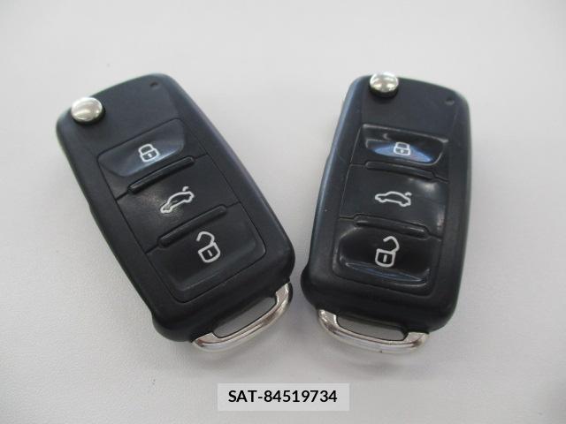 VolksWagen POLO 2014-06 8360543-9
