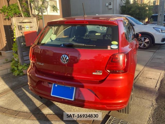 VolksWagen POLO 2015-01 8360807-12