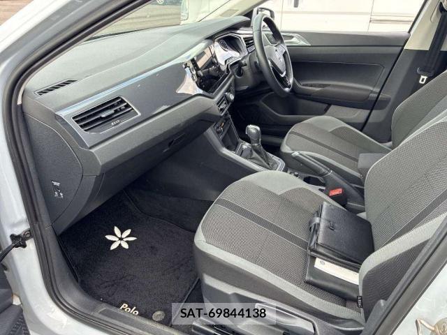 VolksWagen POLO 2018-04 8362160-5