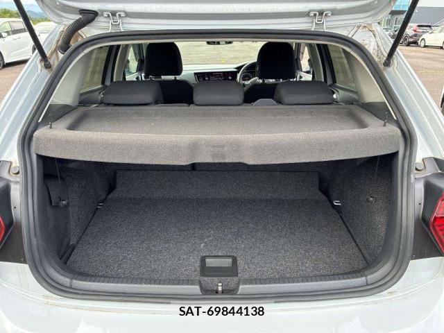 VolksWagen POLO 2018-04 8362160-6