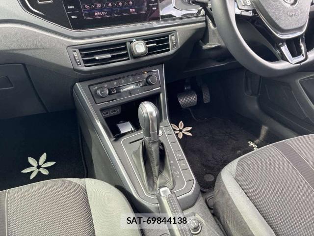 VolksWagen POLO 2018-04 8362160-9