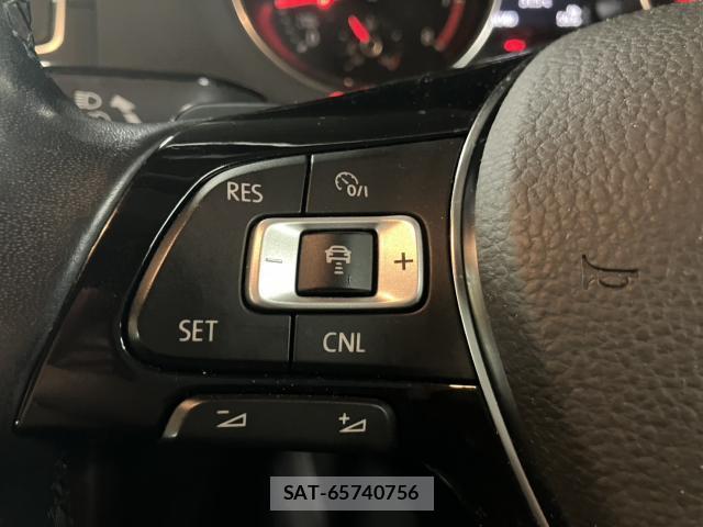 VolksWagen POLO 2016-02 8362784-6