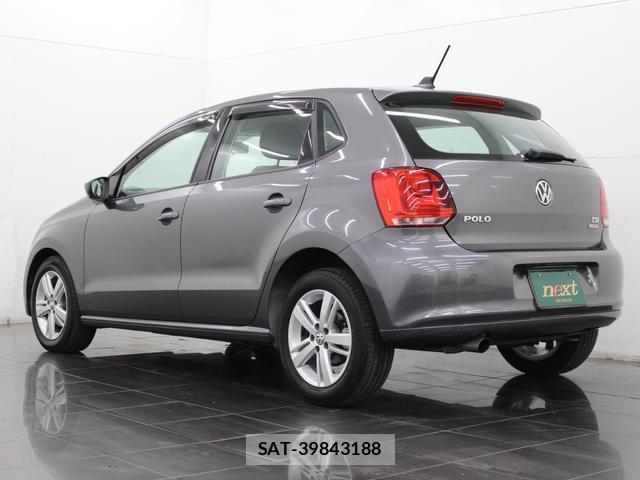 VolksWagen POLO 2014-04 8362817-15