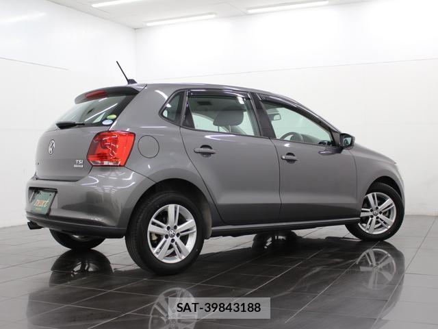 VolksWagen POLO 2014-04 8362817-17