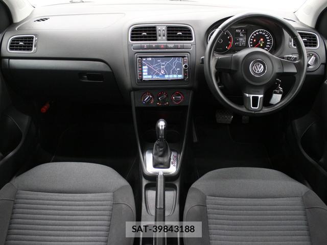 VolksWagen POLO 2014-04 8362817-4