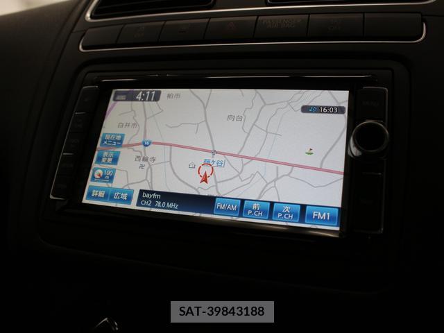 VolksWagen POLO 2014-04 8362817-5