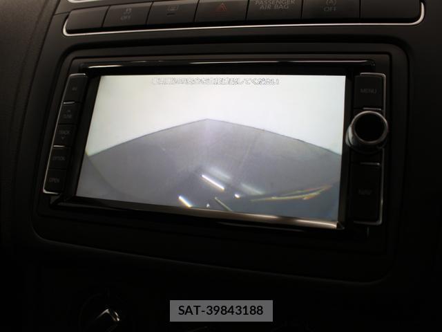 VolksWagen POLO 2014-04 8362817-6