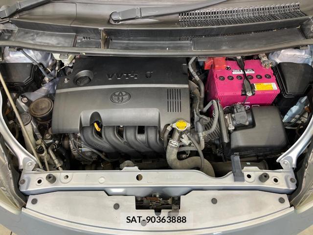 Toyota PORTE 2013-11 8360559-17