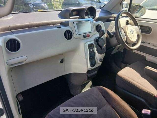 Toyota PORTE 2013-09 8360662-10