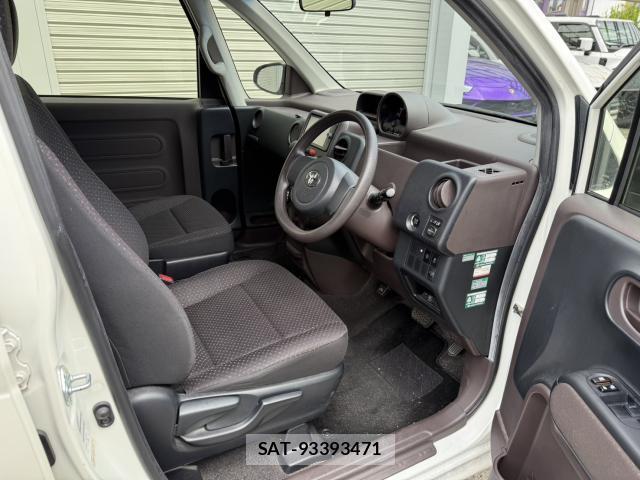 Toyota PORTE 2014-02 8360943-13