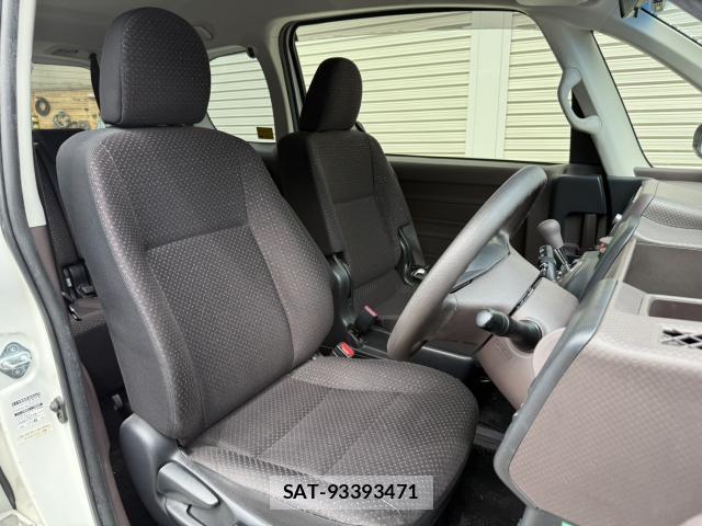Toyota PORTE 2014-02 8360943-5