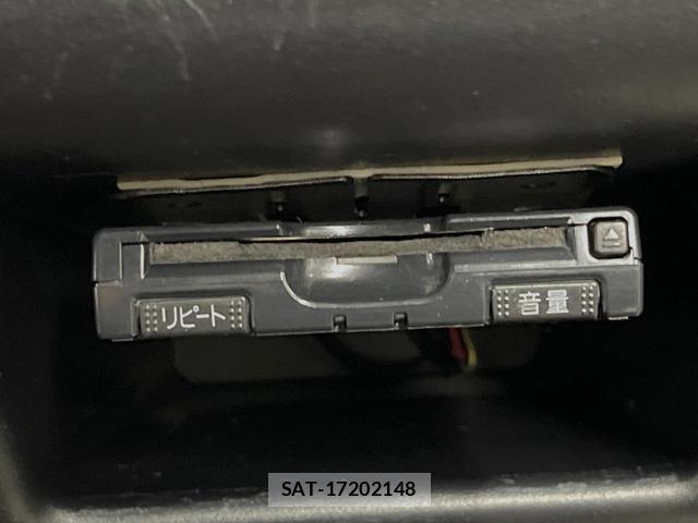 Toyota PORTE 2016-04 8363558-5