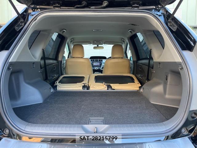 Toyota PRIUS ALPHA 2012-04 8360805-10