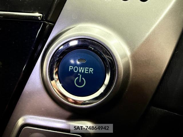 Toyota PRIUS ALPHA 2014-12 8362572-10