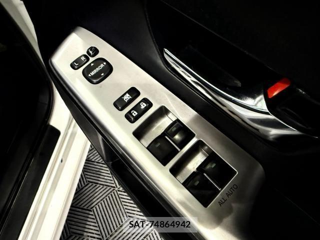 Toyota PRIUS ALPHA 2014-12 8362572-7