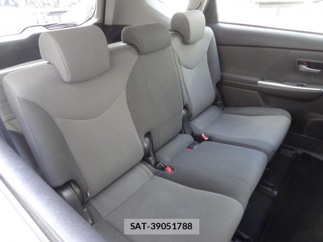 Toyota PRIUS ALPHA 2014-02 8362639-13