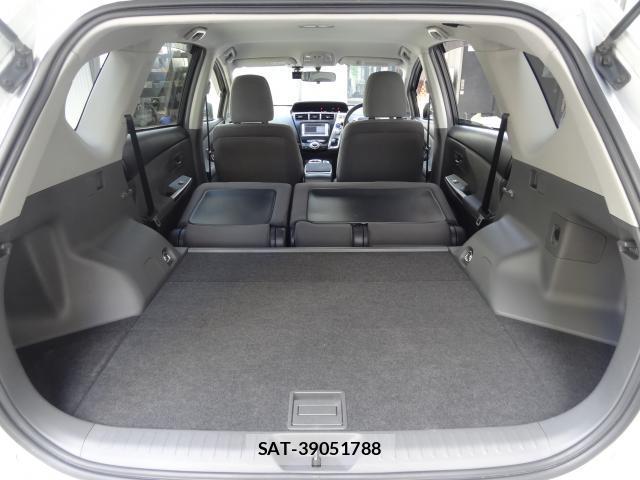 Toyota PRIUS ALPHA 2014-02 8362639-15