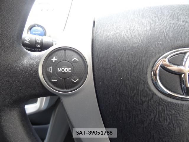 Toyota PRIUS ALPHA 2014-02 8362639-19