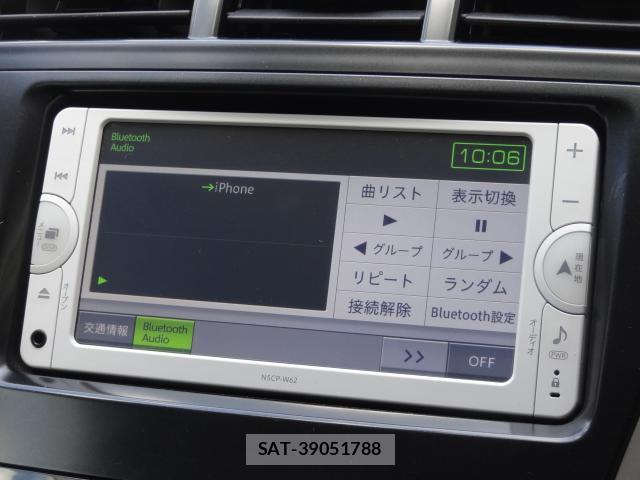 Toyota PRIUS ALPHA 2014-02 8362639-6