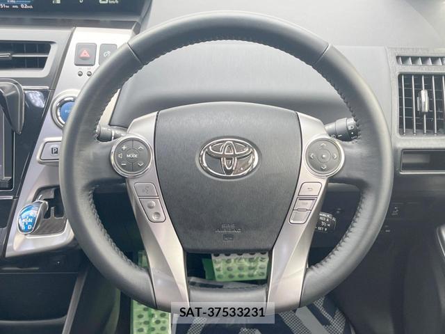 Toyota PRIUS ALPHA 2015-01 8362737-10