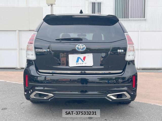 Toyota PRIUS ALPHA 2015-01 8362737-14