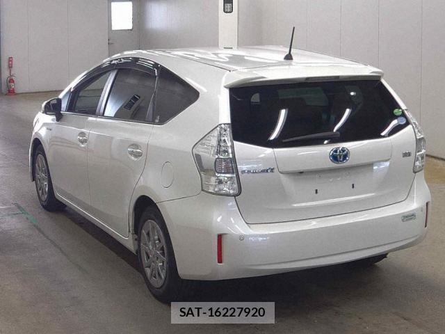 Toyota PRIUS ALPHA 2013-11 8363094-1