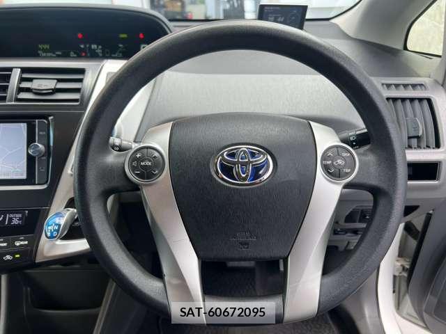 Toyota PRIUS ALPHA 2012-06 8363371-11
