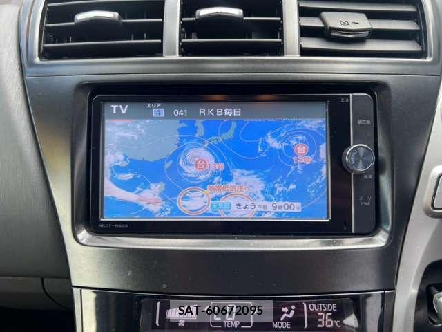 Toyota PRIUS ALPHA 2012-06 8363371-13