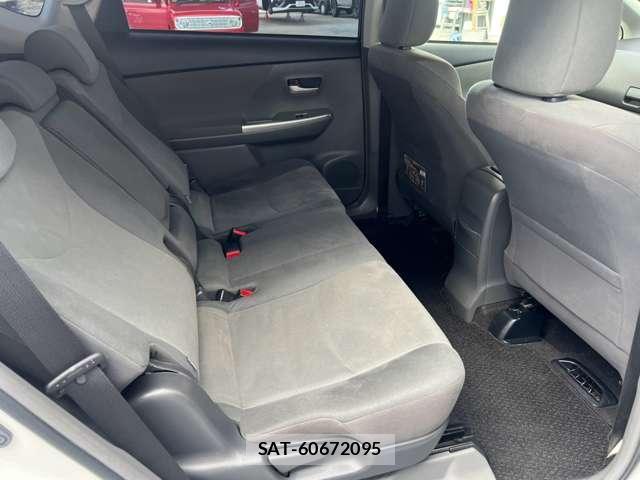 Toyota PRIUS ALPHA 2012-06 8363371-7
