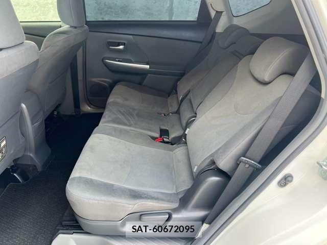 Toyota PRIUS ALPHA 2012-06 8363371-8