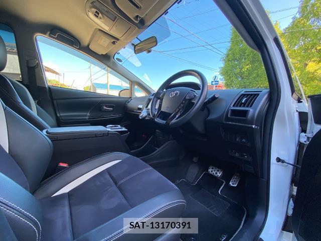 Toyota PRIUS ALPHA 2015-10 8363462-15