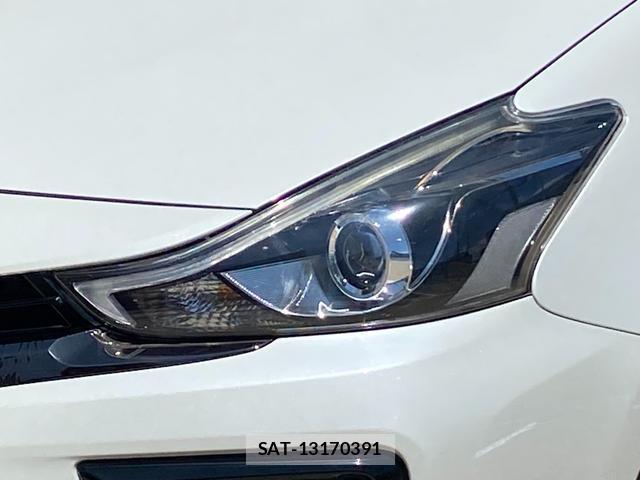 Toyota PRIUS ALPHA 2015-10 8363462-6