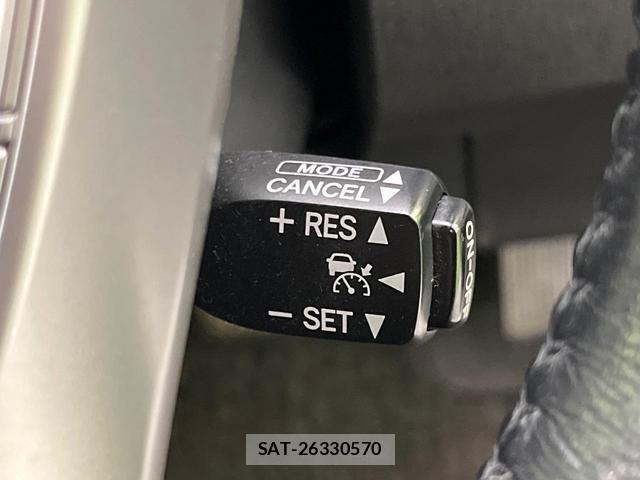 Toyota PRIUS PHV 2012-03 8360558-4
