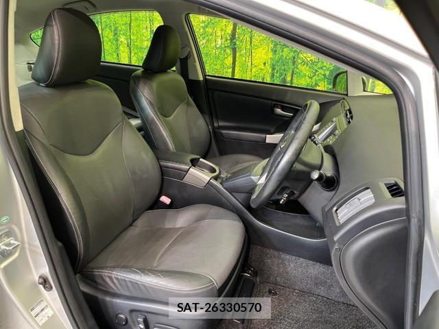Toyota PRIUS PHV 2012-03 8360558-7