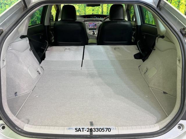 Toyota PRIUS PHV 2012-03 8360558-9