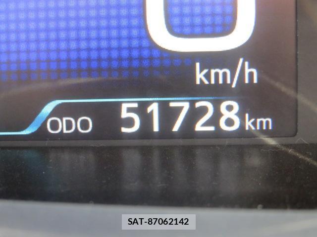 Toyota PRIUS PHV 2019-08 8360837-15