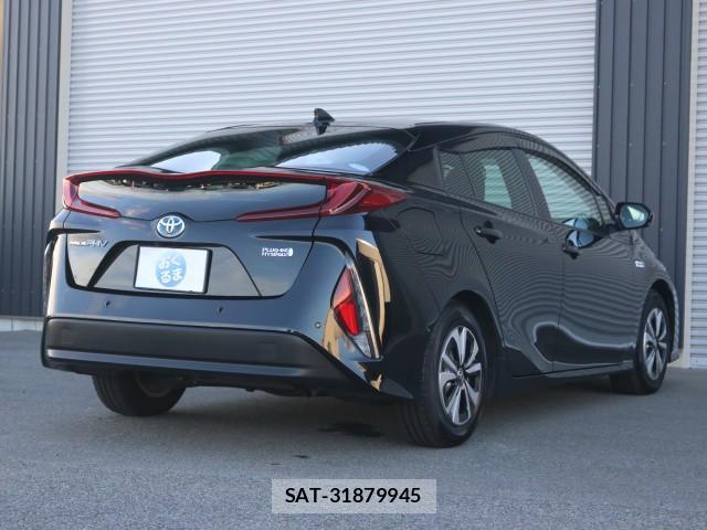 Toyota PRIUS PHV 2019-07 8362187-13