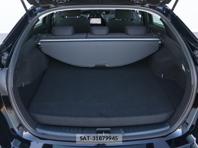 Toyota PRIUS PHV 2019-07 8362187-18