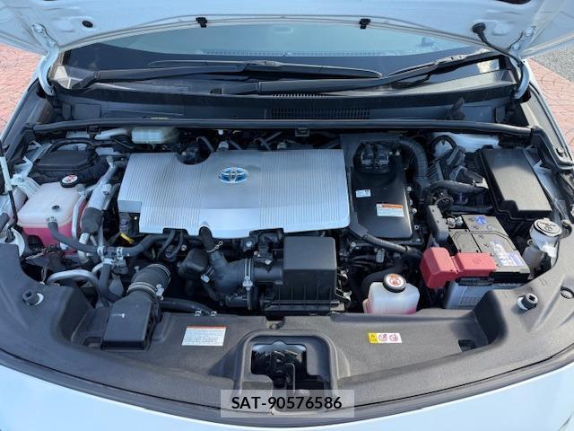 Toyota PRIUS PHV 2018-03 8362372-10
