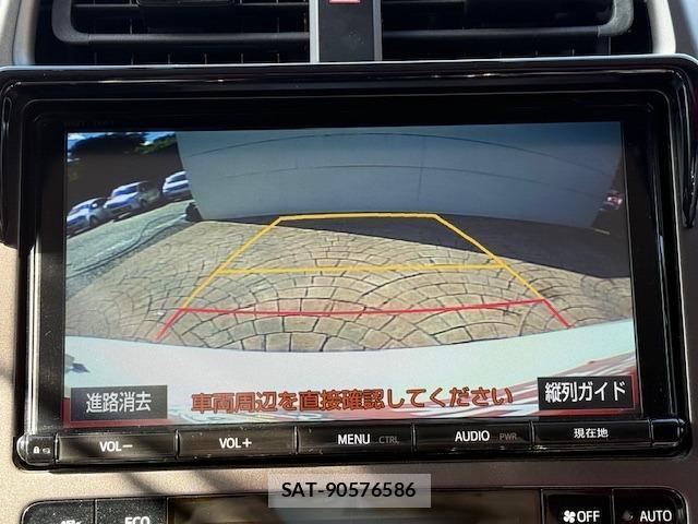Toyota PRIUS PHV 2018-03 8362372-12