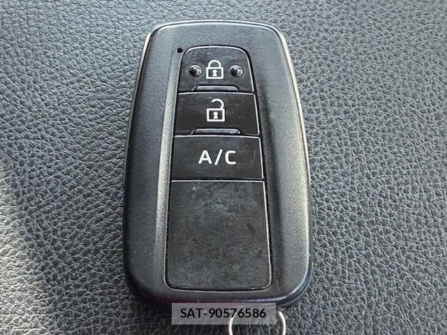 Toyota PRIUS PHV 2018-03 8362372-5