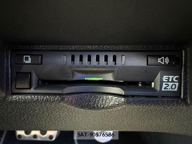 Toyota PRIUS PHV 2018-03 8362372-8