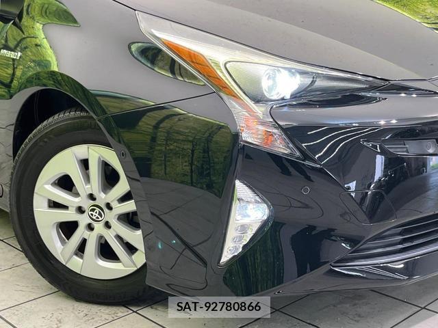Toyota PRIUS 2018-02 8360550-11