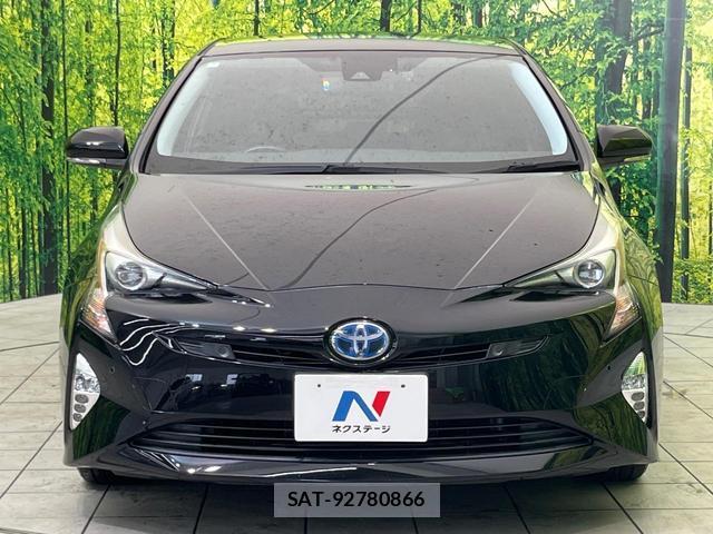 Toyota PRIUS 2018-02 8360550-13