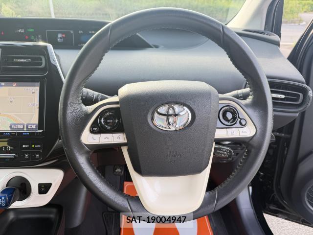Toyota PRIUS 2017-03 8360590-11