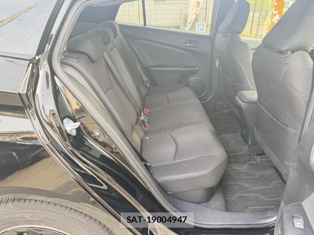 Toyota PRIUS 2017-03 8360590-6
