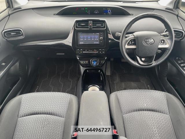 Toyota PRIUS 2016-11 8360597-1